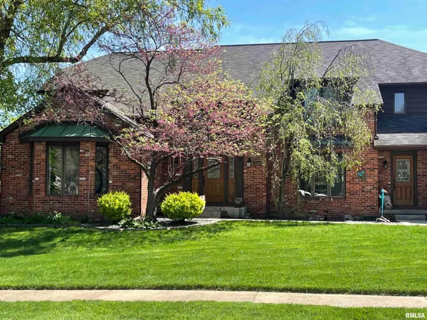 $530,000 | 2000 Oak Creek Road, Springfield, IL 62704