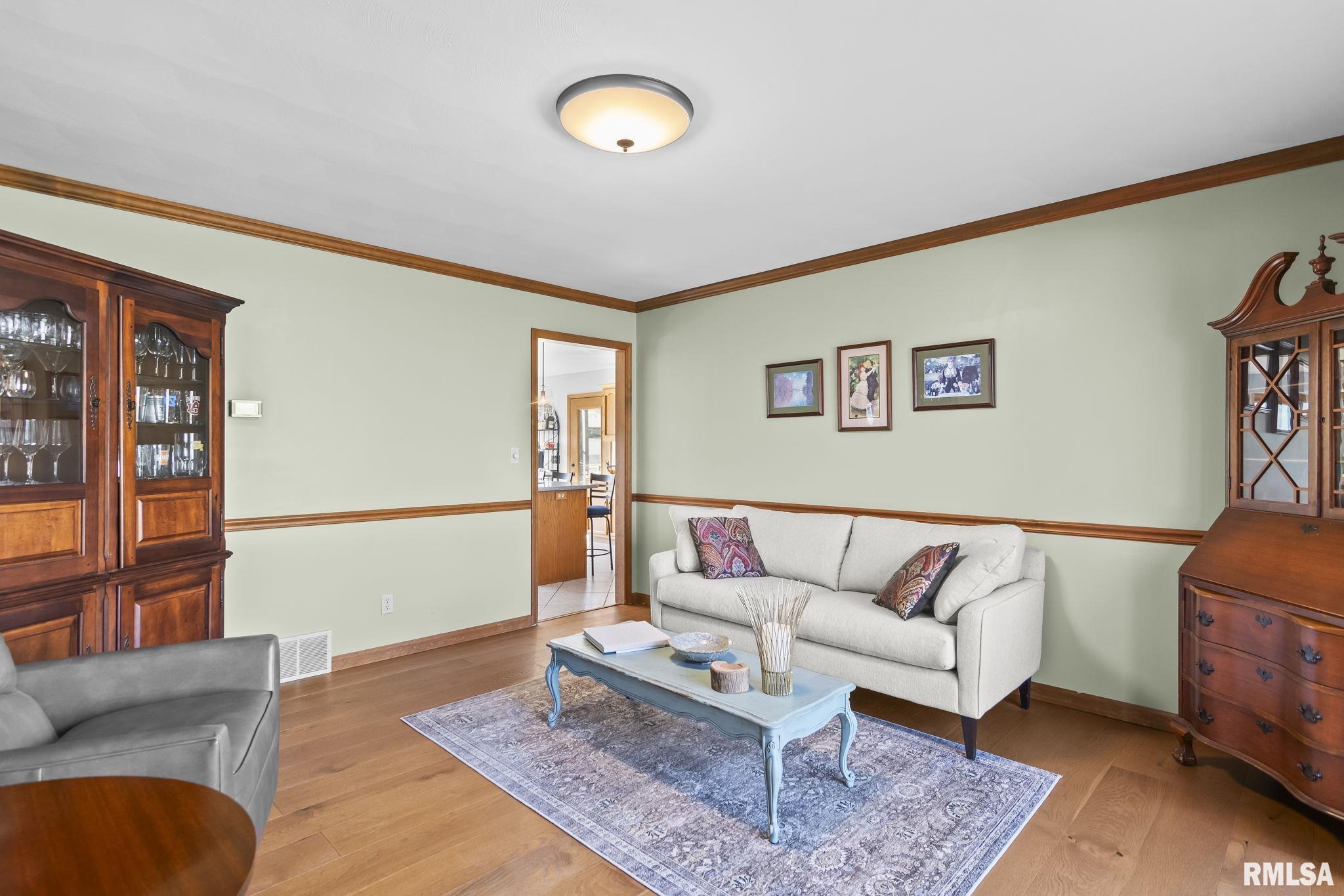 2000 Oak Creek Road Springfield, IL 62704 - Photo 9 of 79