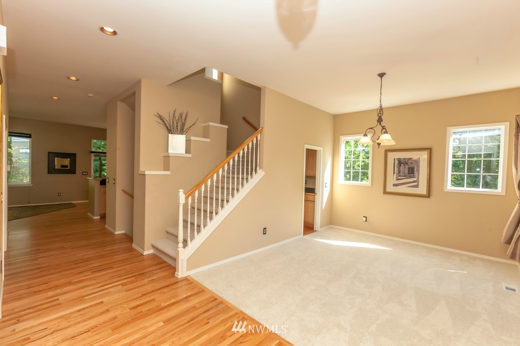 23802 30th Drive Southeast Bothell, WA 98021 - Photo 3 of 25 Gallery Image 3
