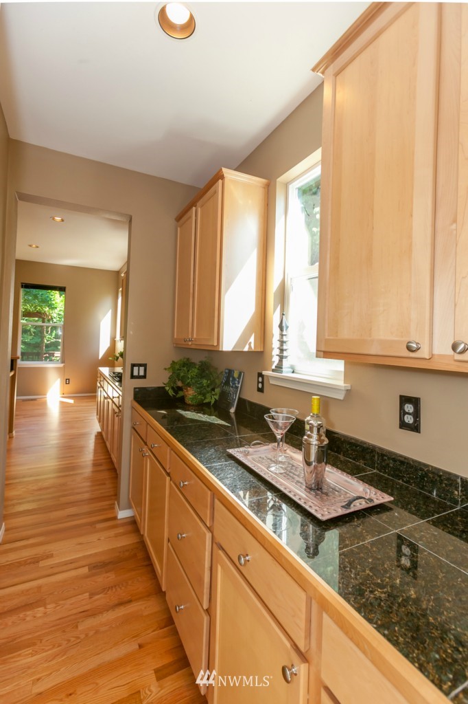 23802 30th Drive Southeast Bothell, WA 98021 - Photo 4 of 25 Gallery Image 4
