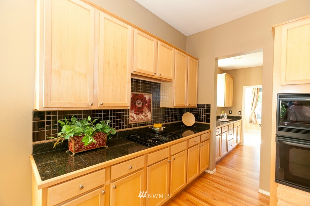 23802 30th Drive Southeast Bothell, WA 98021 - Photo 6 of 25 Gallery Image 6