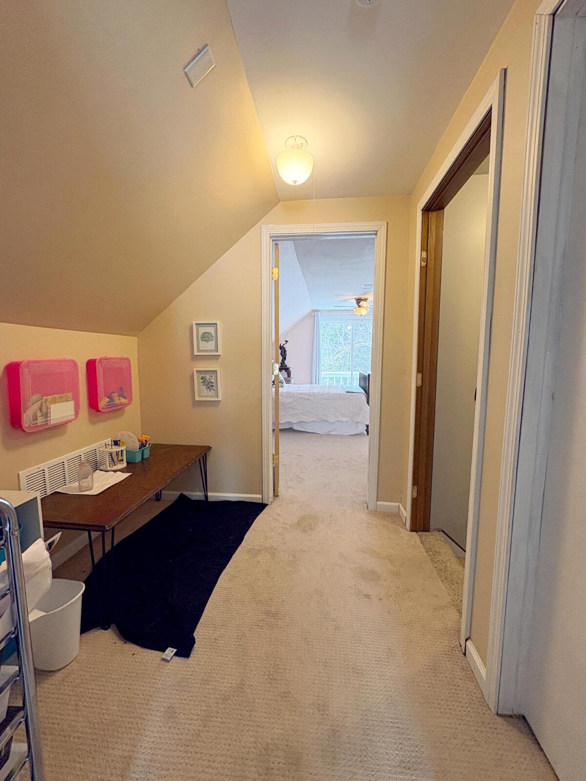 5910 Vore Ridge Road Athens, OH 45701 - Photo 14 of 28 Hallway - second floor