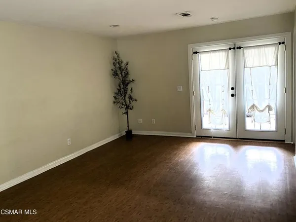$3,400 | 117 Sunset Drive, Thousand Oaks, CA 91362