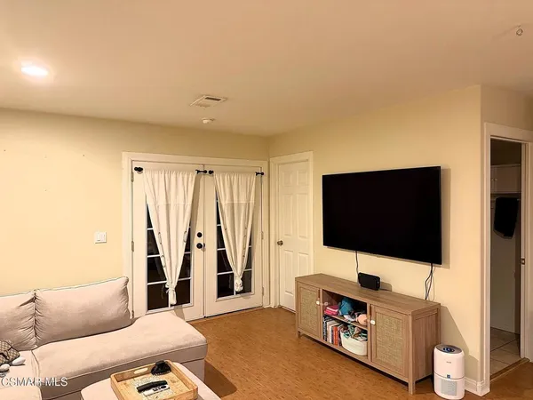$3,400 | 117 Sunset Drive, Thousand Oaks, CA 91362