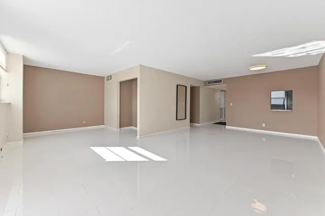 a view of a livingroom with an empty space