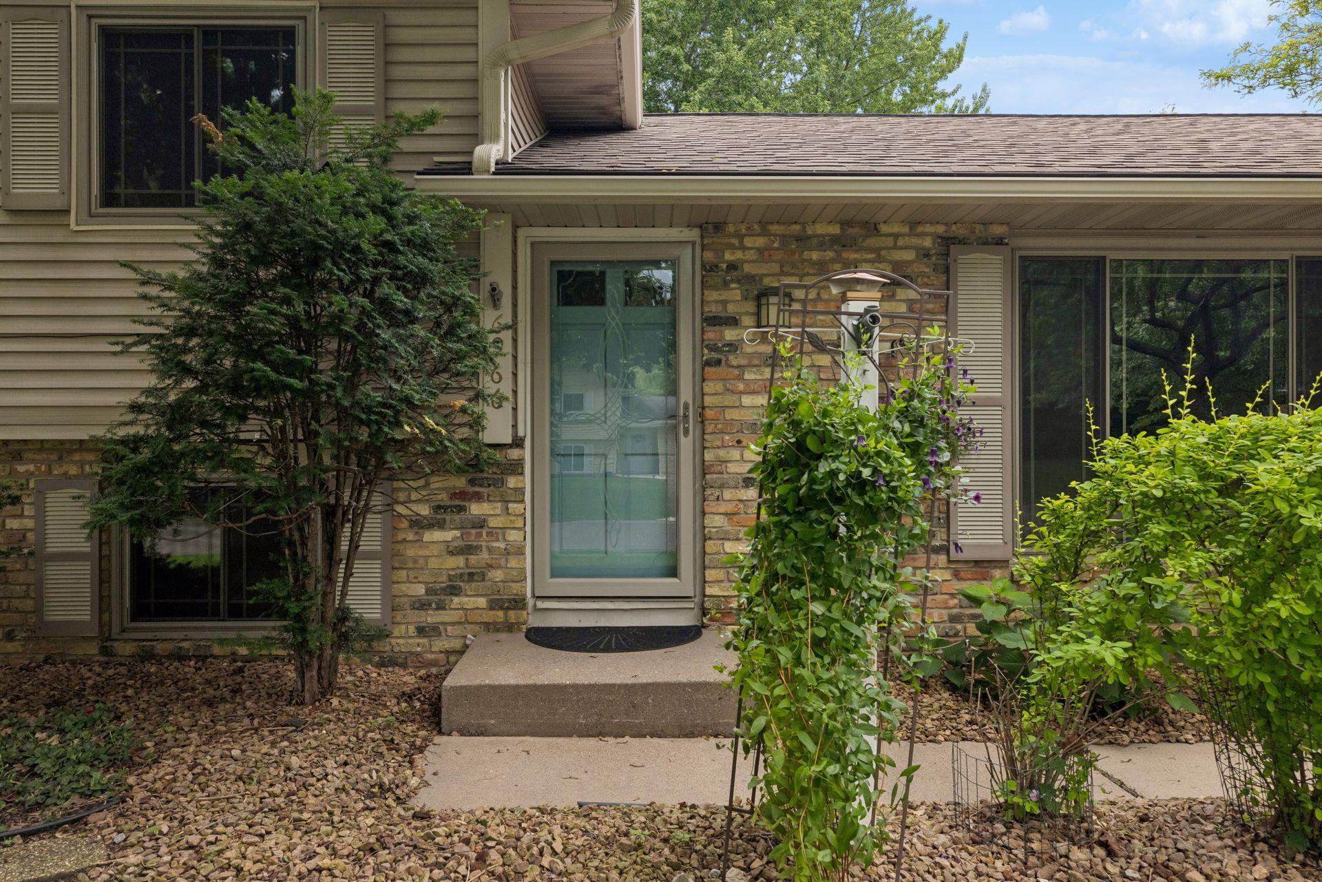 6966 Inskip Avenue South Cottage Grove, MN 55016 - Photo 4 of 56