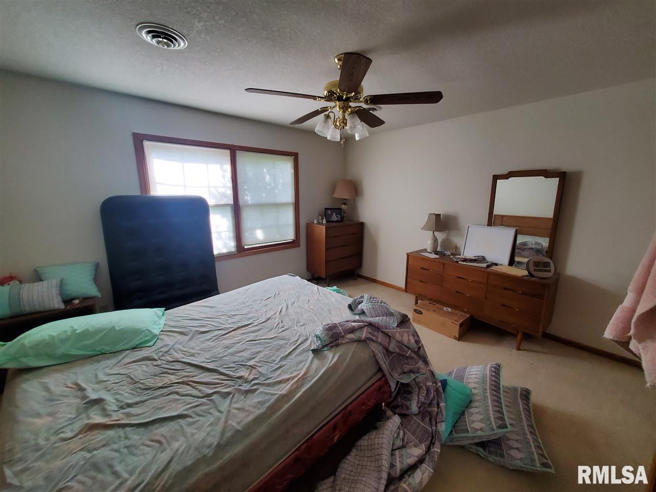 4420 Forest Road Davenport, IA 52807 - Photo 10 of 18 Gallery Image 10