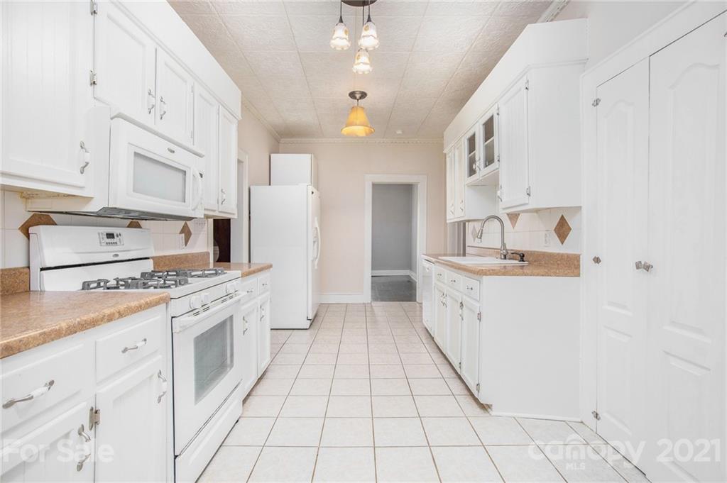 320 West Old Post Road Cherryville, NC 28021 - Photo 4 of 24 Gallery Image 4