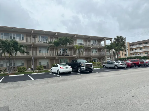 $161,000 | 3200 Northeast 7th Court, Unit 208C, Pompano Beach, FL 33062
