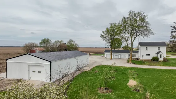$330,000 | 11323 North 1500 E Road, Pontiac, IL 61764