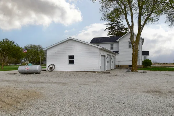 $330,000 | 11323 North 1500 E Road, Pontiac, IL 61764