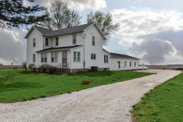 $330,000 | 11323 North 1500 E Road, Pontiac, IL 61764
