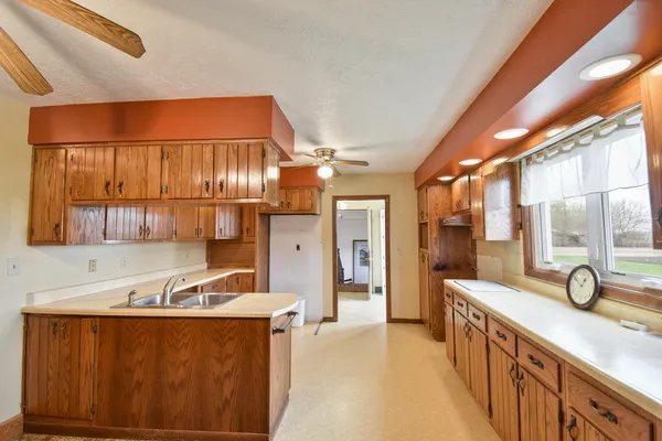 $330,000 | 11323 North 1500 E Road, Pontiac, IL 61764