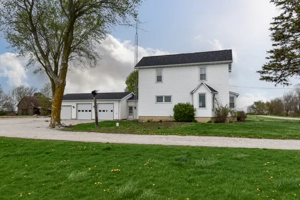 $330,000 | 11323 North 1500 E Road, Pontiac, IL 61764
