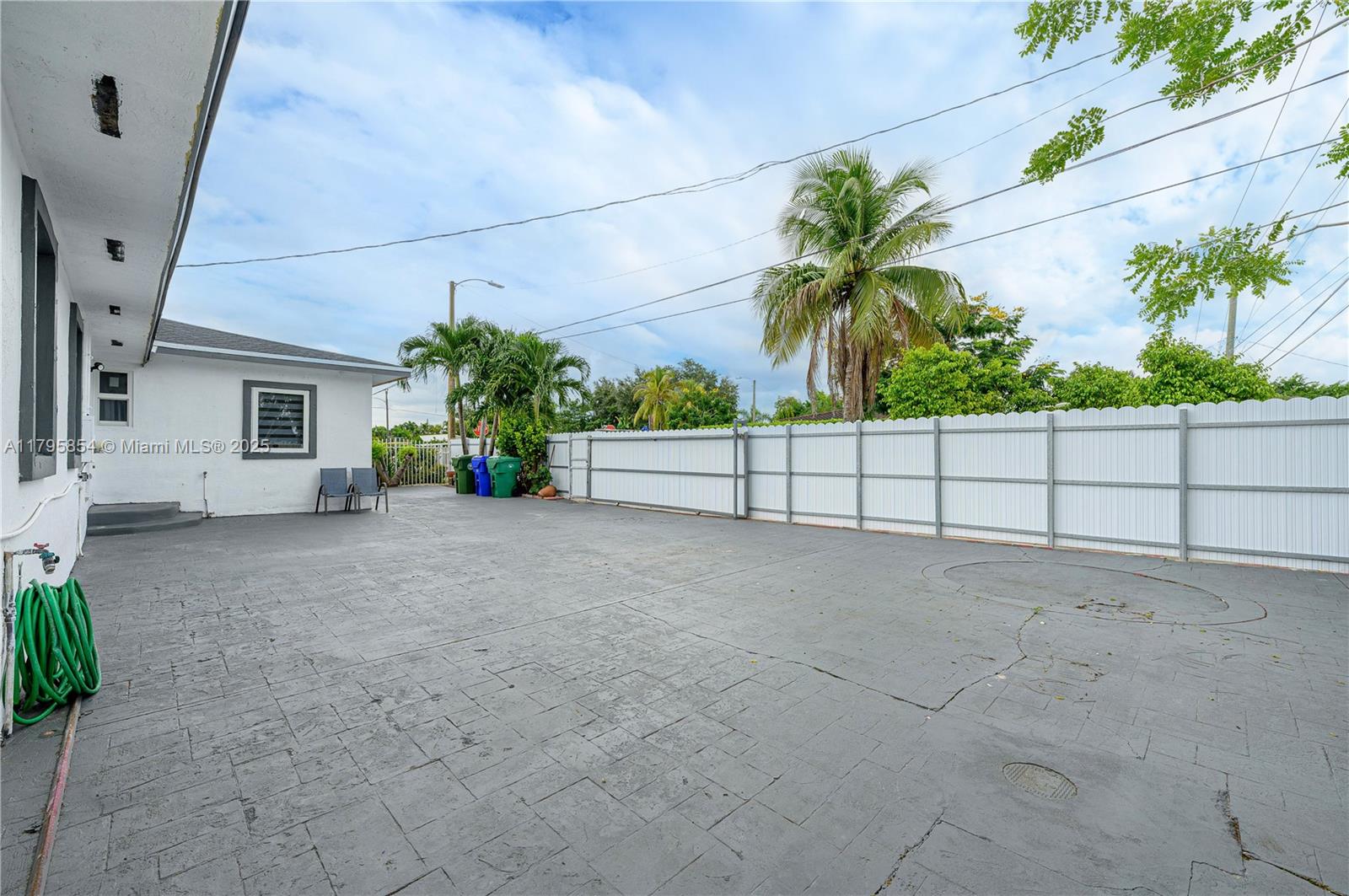 5200 Southwest 4th Street Miami, FL 33134 - Photo 34 of 35 a view of a backyard