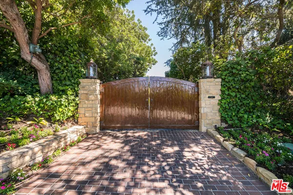 $125,000 | 1550 Amalfi Drive, Pacific Palisades, CA 90272