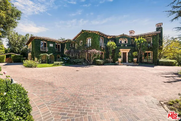 a view of a building