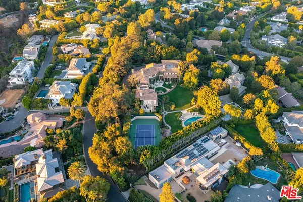 $125,000 | 1550 Amalfi Drive, Pacific Palisades, CA 90272