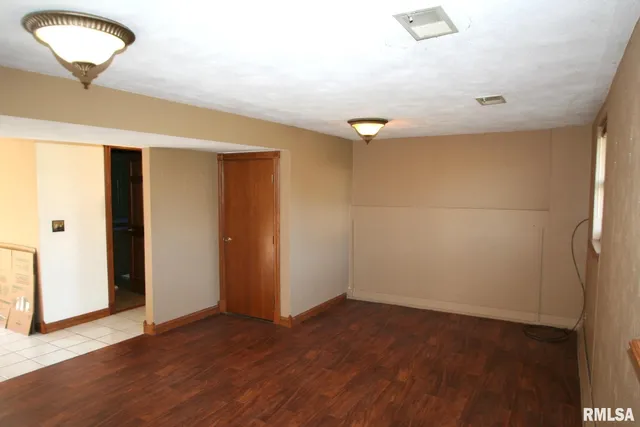 $225,000 | 801 Heritage Drive, Mackinaw, IL 61755