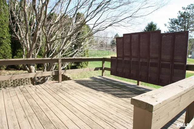 $225,000 | 801 Heritage Drive, Mackinaw, IL 61755