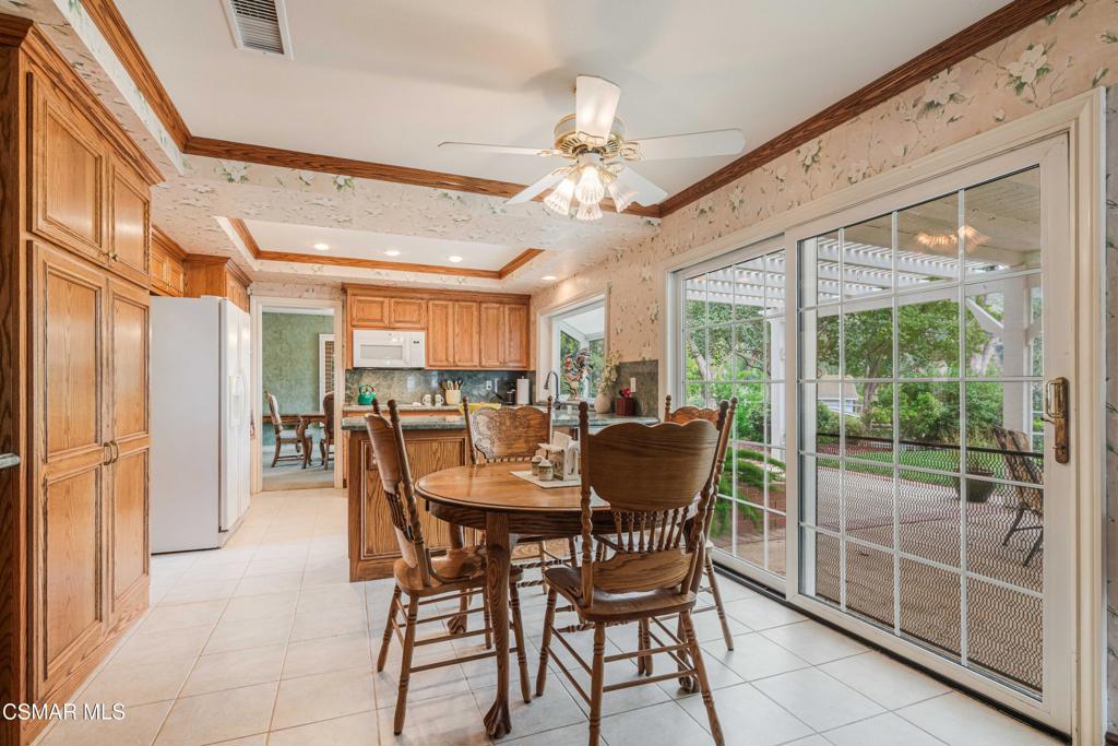351 Buckboard Circle Simi Valley, CA 93065 - Photo 19 of 58