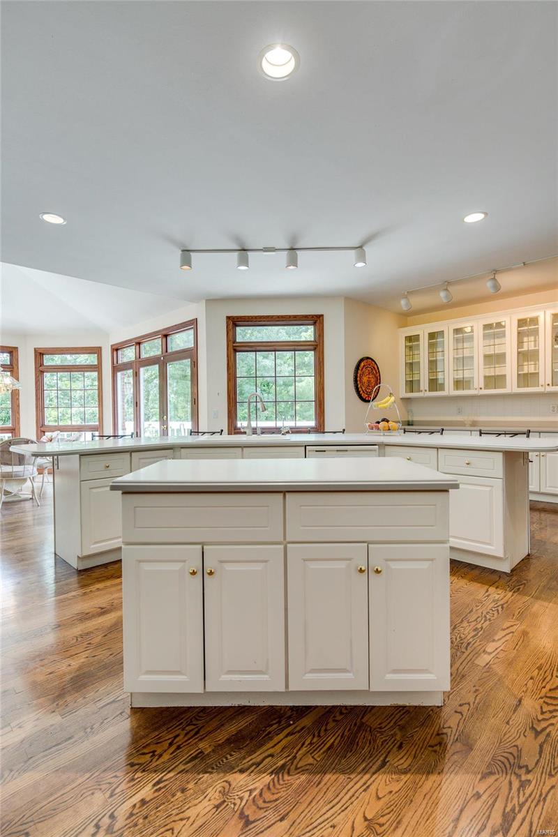 13555 Sunset Ridge Lane St. Louis, MO 63128 - Photo 22 of 74 Gallery Image 22
