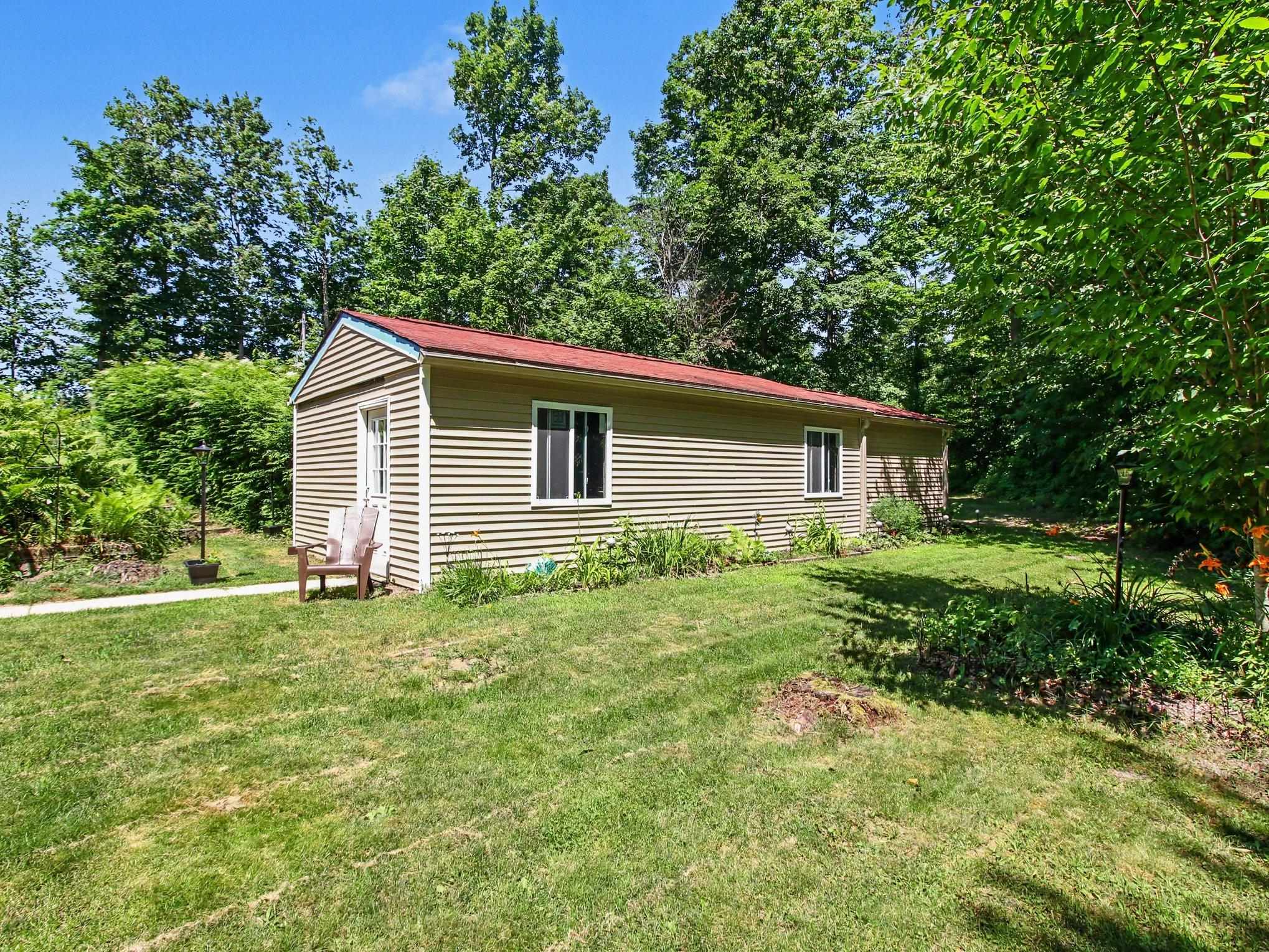 10212 East 48 Road Cadillac, MI 49601 - Photo 5 of 38