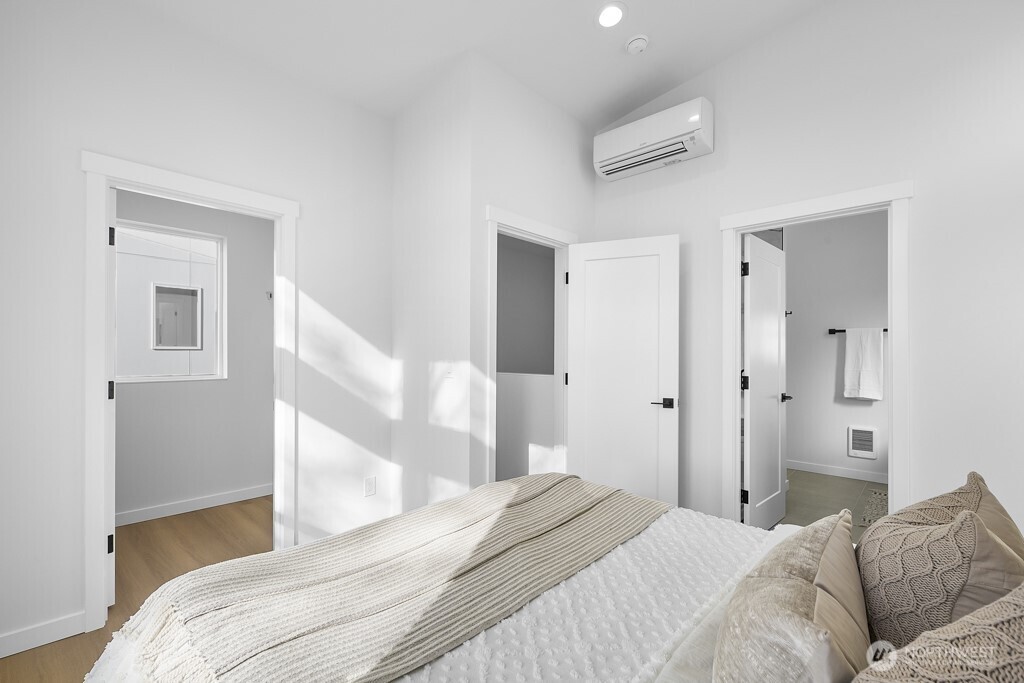 1804 B 28th Avenue South Seattle, WA 98144 - Photo 13 of 31