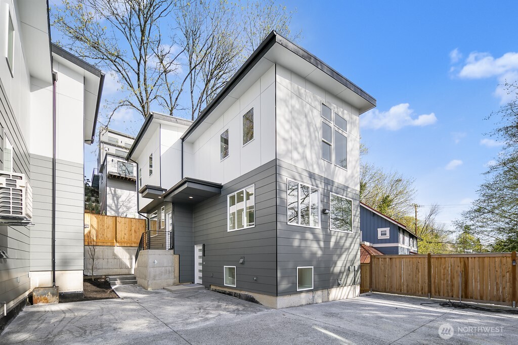 1804 B 28th Avenue South Seattle, WA 98144 - Photo 22 of 31