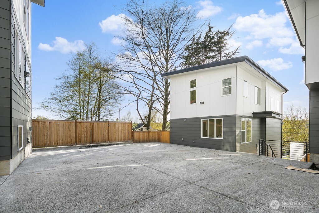 1804 B 28th Avenue South Seattle, WA 98144 - Photo 24 of 31