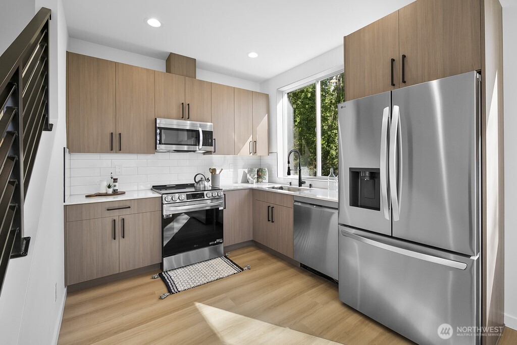 1804 B 28th Avenue South Seattle, WA 98144 - Photo 7 of 31