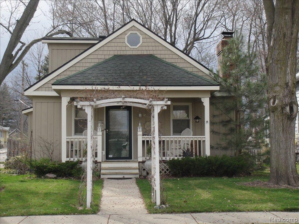 403 North Castell Avenue Rochester, MI 48307 - Photo 1 of 25 Castell Exterior Front