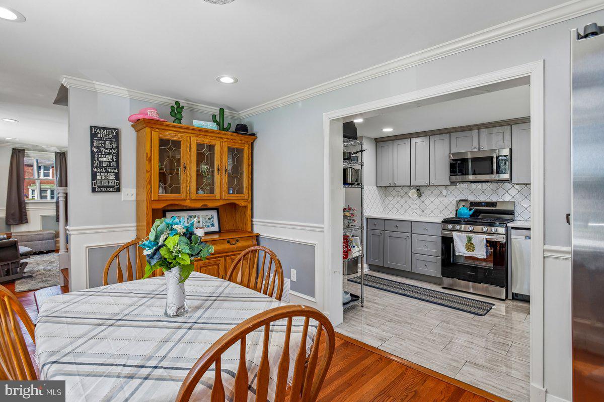 4818 Lindsay Road Baltimore, MD 21229 - Photo 7 of 29 Dining Room