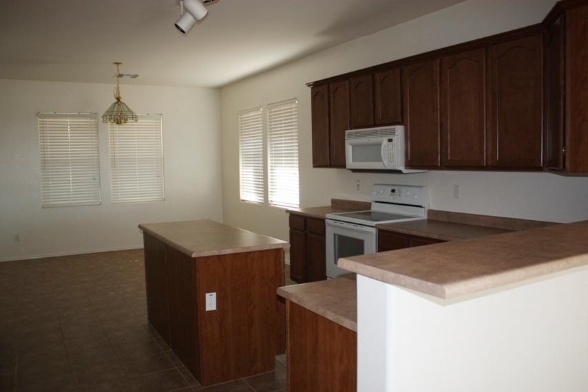 44456 West Eddie Way Maricopa, AZ 85138 - Photo 2 of 6 Kitchen