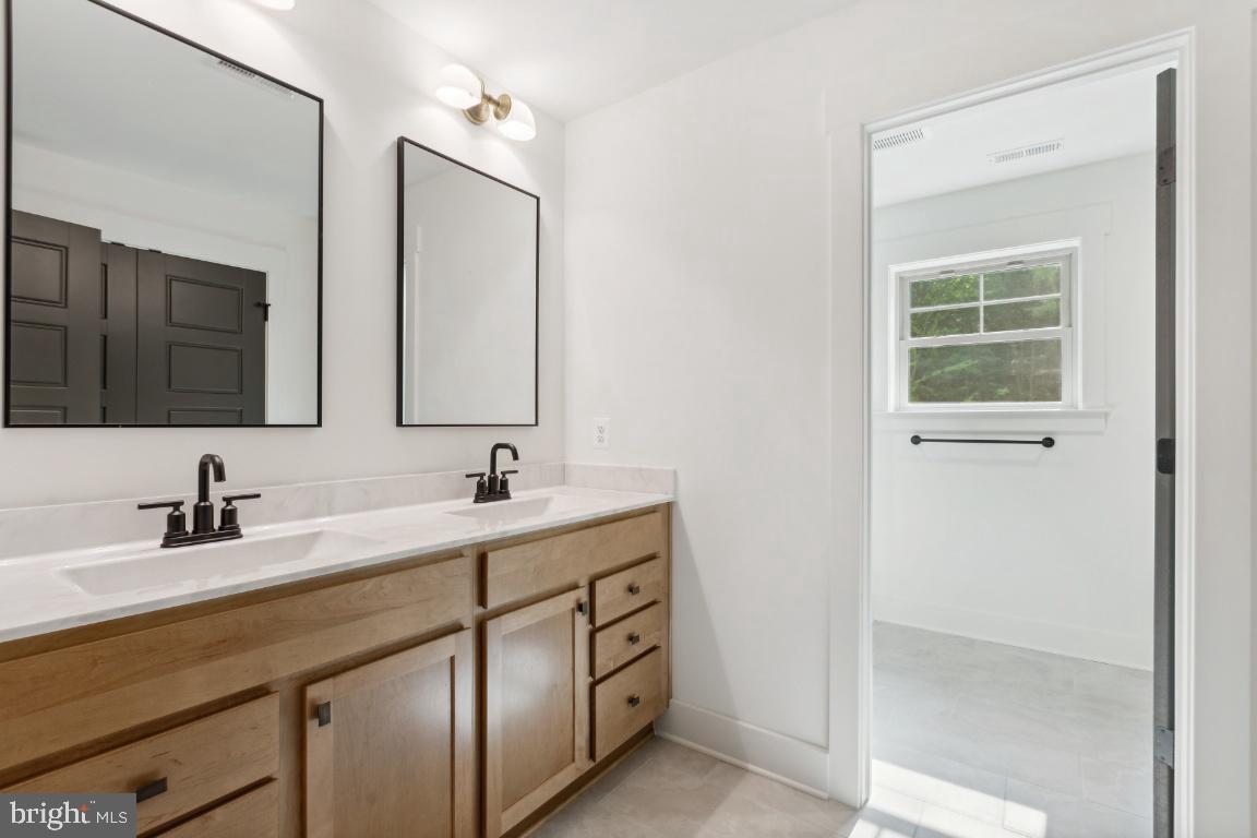 3110 Thurston Road Frederick, MD 21704 - Photo 31 of 38 Upper level full bathroom.