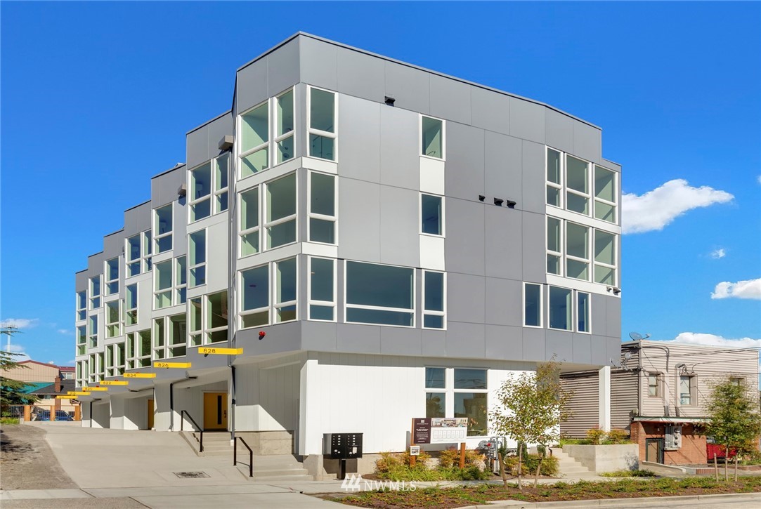 828 North 47th Street Seattle, WA 98103 - Photo 1 of 8 Gallery Image 1