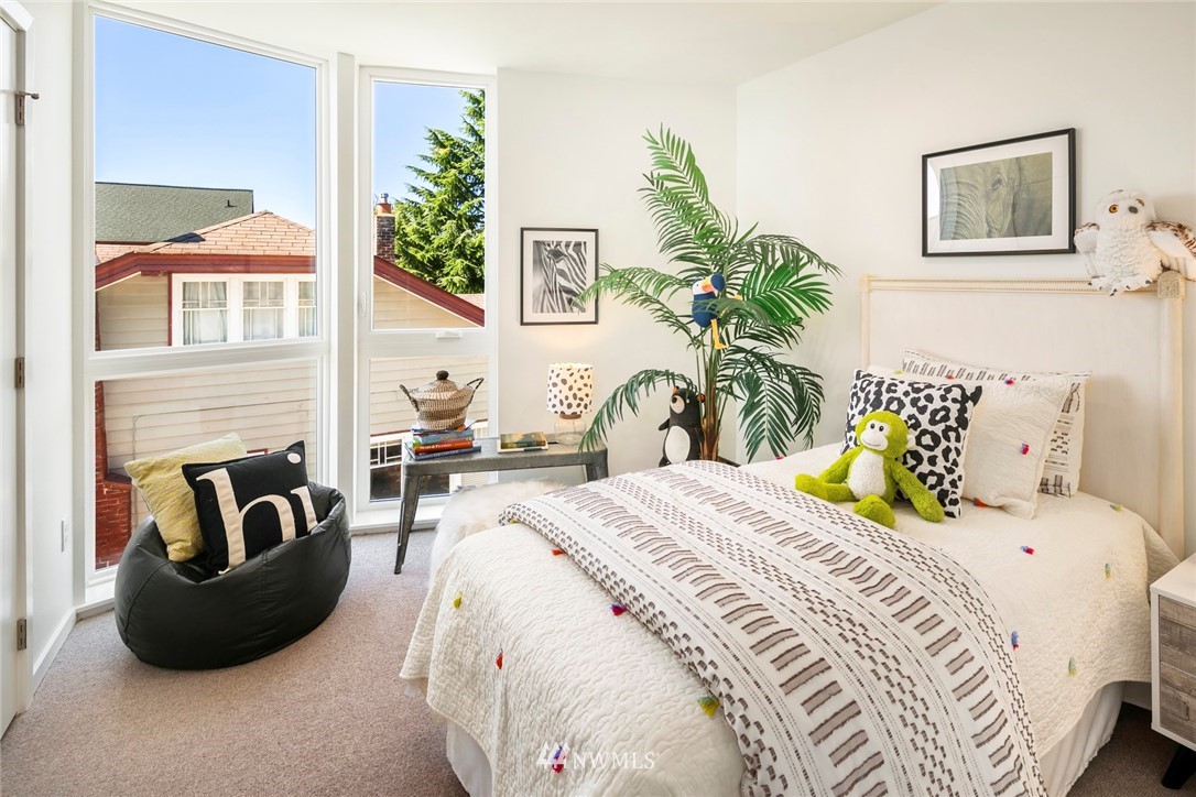 828 North 47th Street Seattle, WA 98103 - Photo 5 of 8 Gallery Image 5
