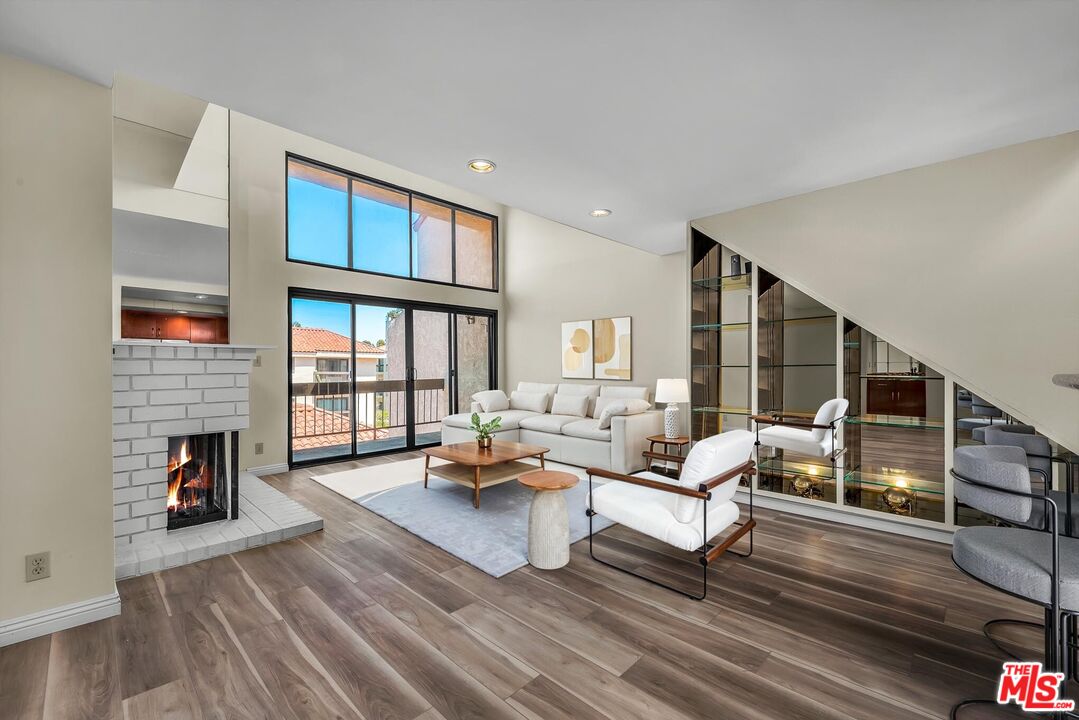 8180 Manitoba Street, Unit 354 Playa del Rey, CA 90293 - Photo 4 of 29
