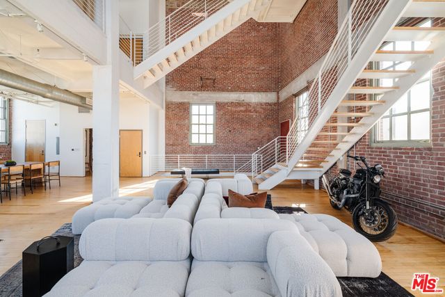 $5,500,000 | 1850 Industrial Street, Unit 703, Los Angeles, CA 90021