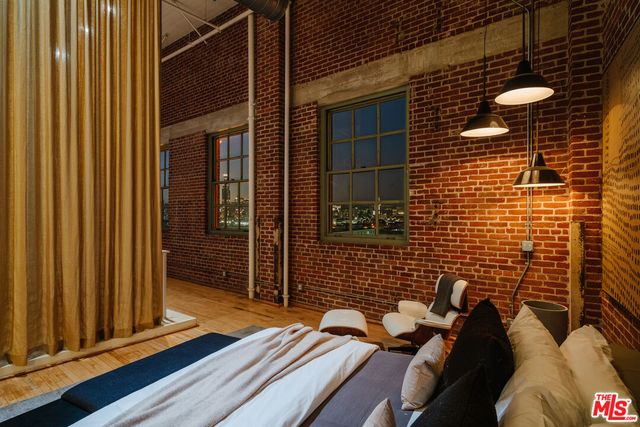 $5,500,000 | 1850 Industrial Street, Unit 703, Los Angeles, CA 90021