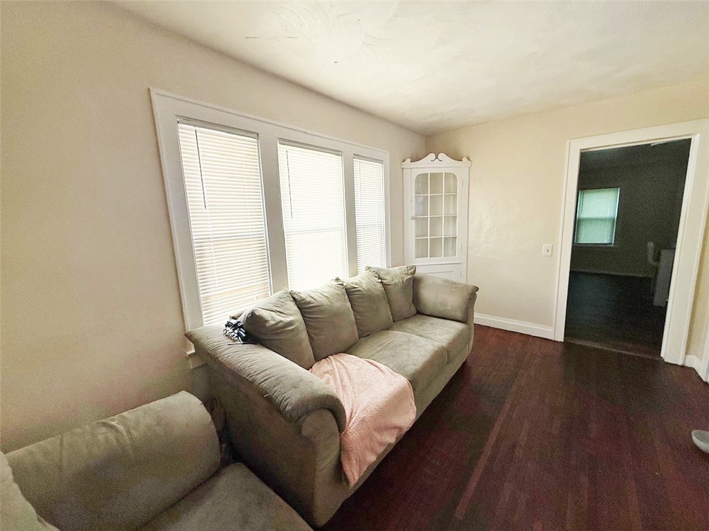 690 Seward Street Rochester, NY 14611 - Photo 7 of 30