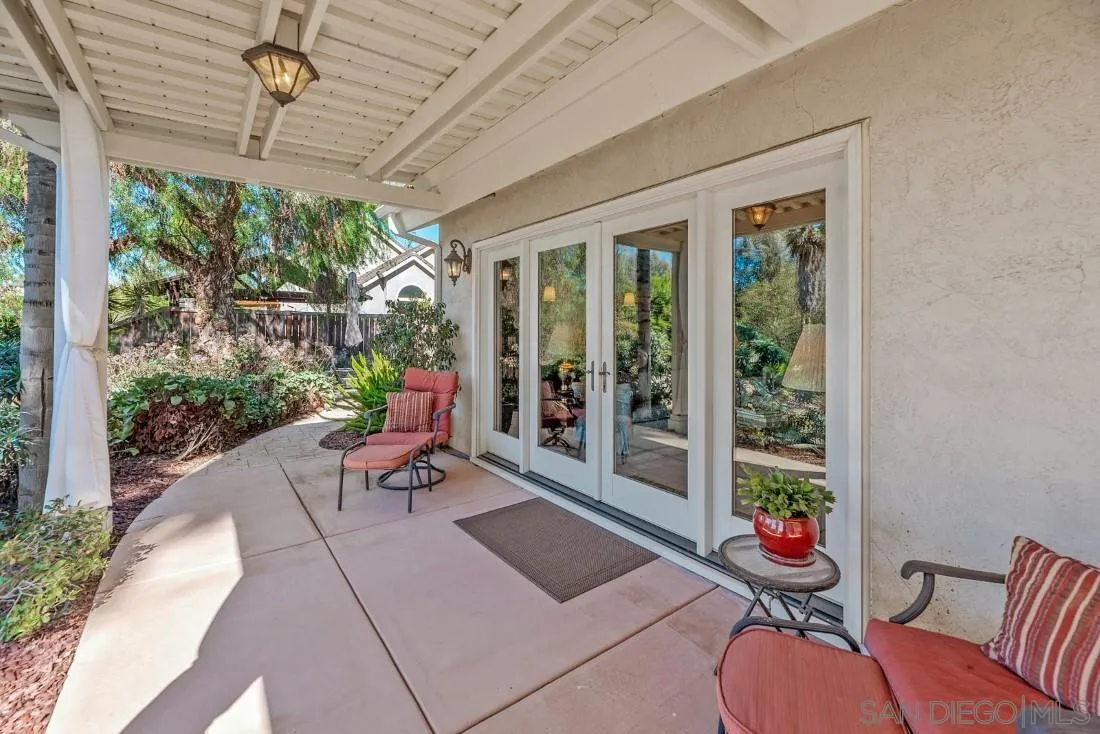 12904 Stone Canyon Road Poway, CA 92064 - Photo 56 of 72 a outdoor space with furniture