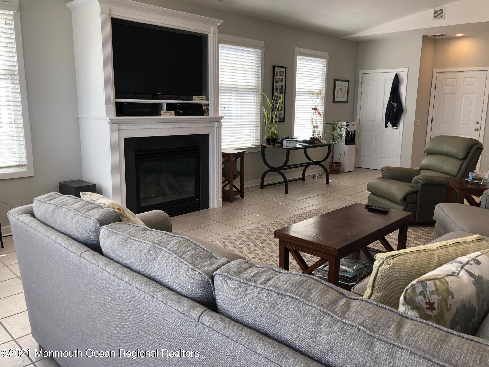 239 Beach Front, Unit 3 Manasquan, NJ 08736 - Photo 8 of 33 IMG_3382