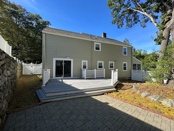 $925,000 | 36 Pine Hill Circle, Wakefield, MA 01880