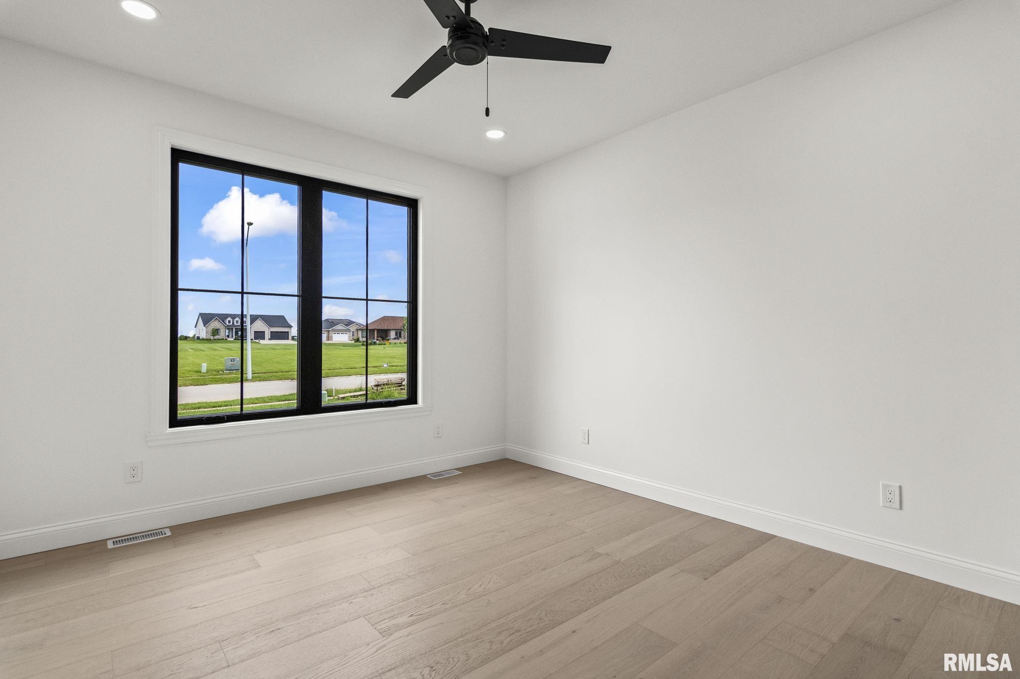 4704 Berkshire Crossing Springfield, IL 62711 - Photo 24 of 46