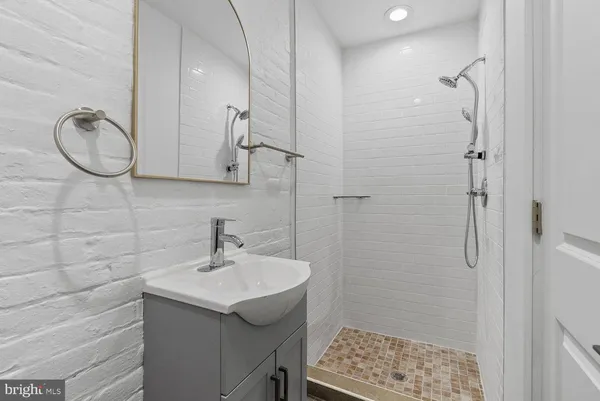 $1,523 | 1928 East Cumberland Street, Unit 1R, Philadelphia, PA 19125