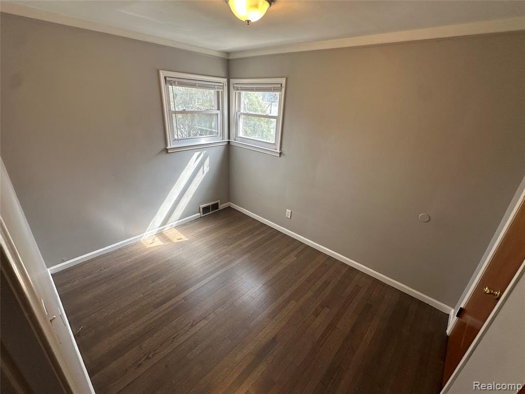535 Sherbourne Street Inkster, MI 48141 - Photo 8 of 13