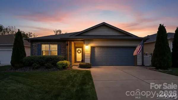 $675,000 | 4846 Looking Glass Trail, Denver, NC 28037