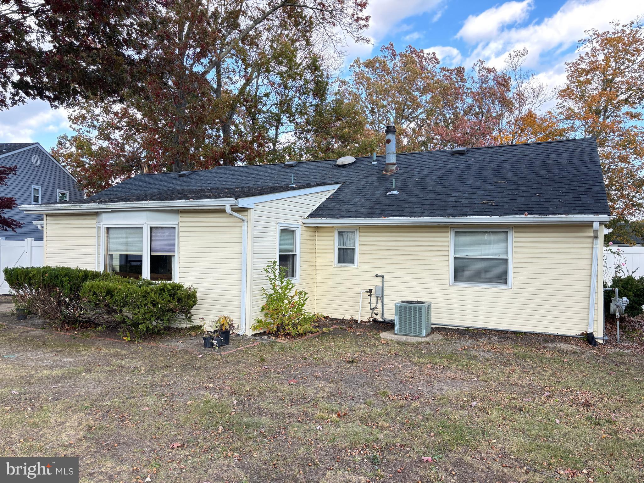 1011 South Beecham Road Williamstown, NJ 08094 - Photo 21 of 23 front view of house with a yard