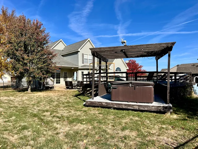 $550,000 | 1505 Dover Drive, St. Joseph, IL 61873